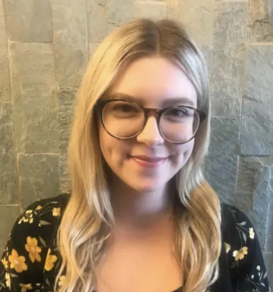HEADSHOT Kate RIVINGTON crop